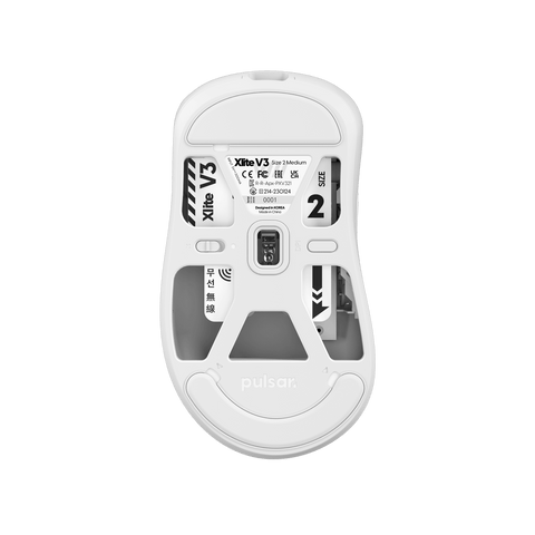 Xlite v3 Medium Gaming Mouse - Pulsar Gaming Gears PAW3395 Black Optical swtich Ergonomic hand palm grips