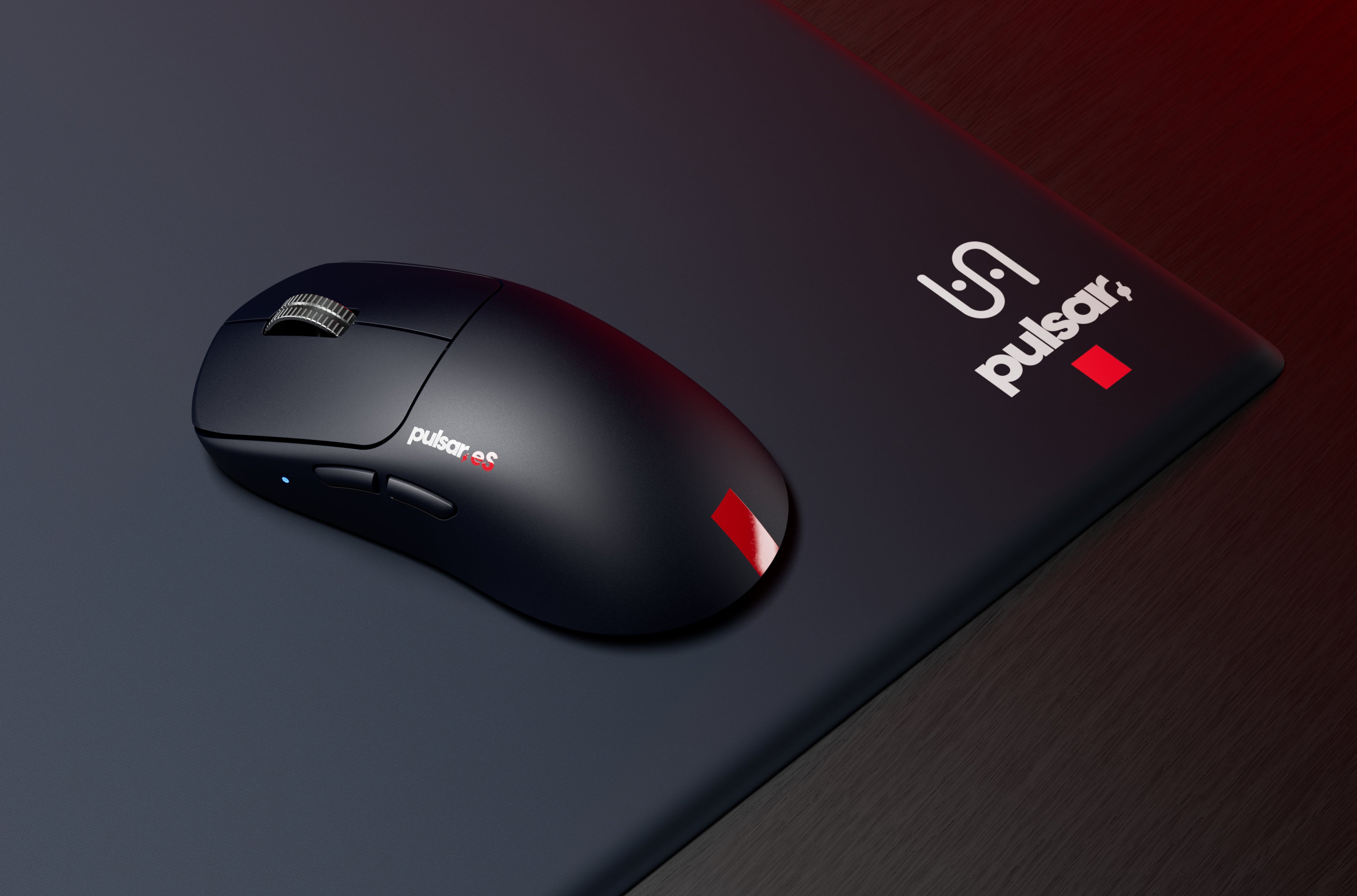 Pulsar eS fs1 gaming mouse on PD170 mousepad